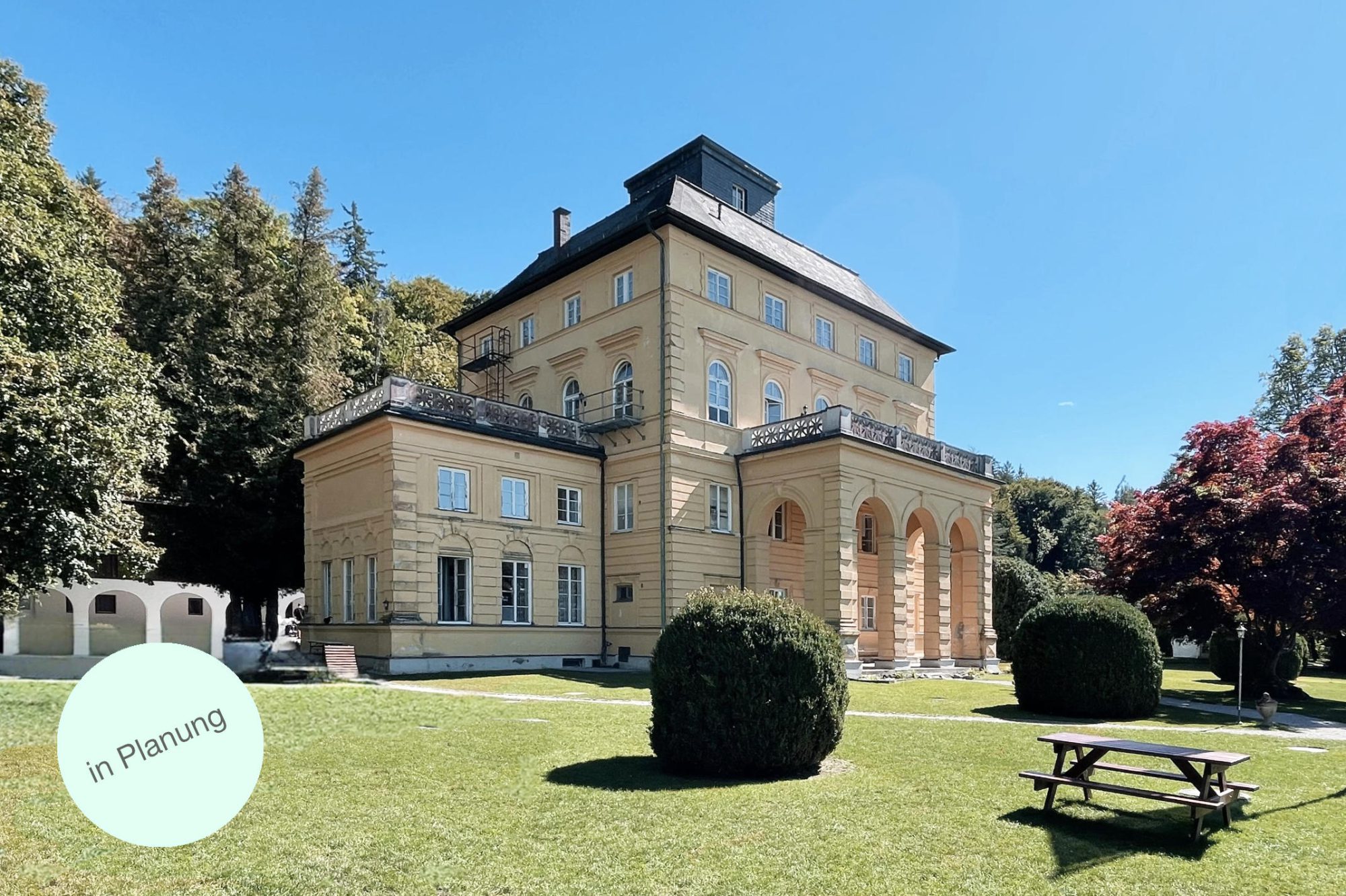 Schloss von Garten aus