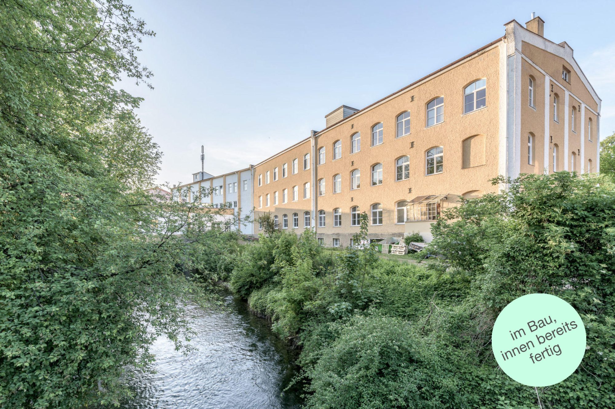 Baustelle über den Fluss