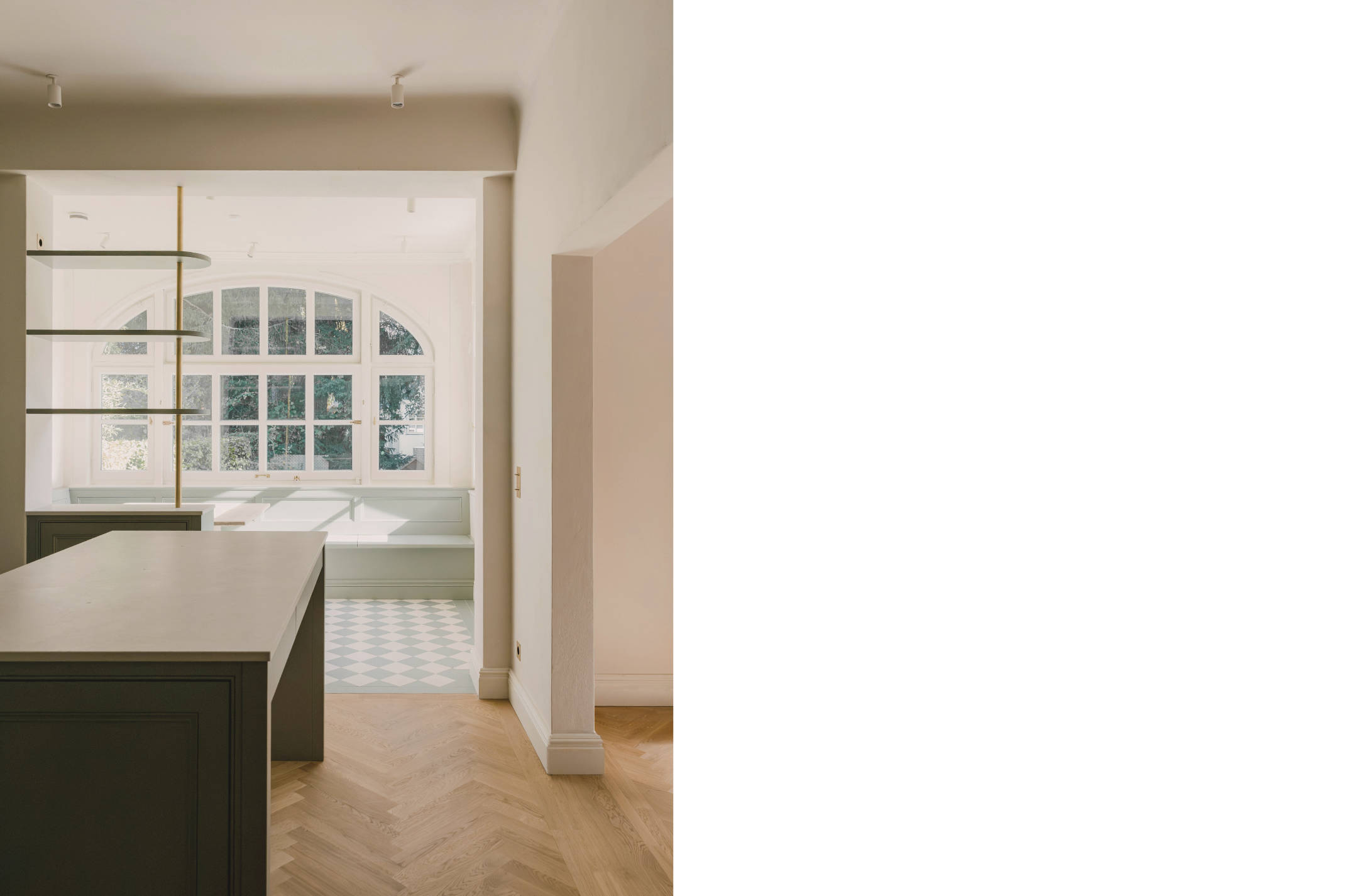 Küche mit Loggia